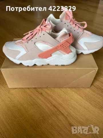 Нови маратонки Nike Air Huarache, 38 номер, снимка 9 - Маратонки - 47130143