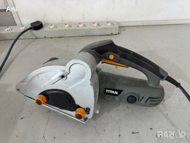 Машина за канали - Titan 1700 W, снимка 1 - Други машини и части - 46705957