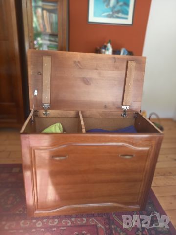 Дървен шкаф с голям обем и горно отваряне, снимка 2 - Шкафове - 45381226