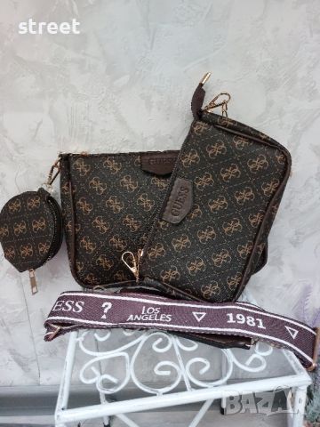 Guess mini bags Разпродажба на мини чанти , снимка 16 - Чанти - 46488260