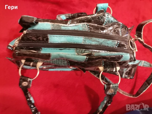 Елегантна дамска чантичка е тюркоаз и черно, снимка 4 - Чанти - 51196678