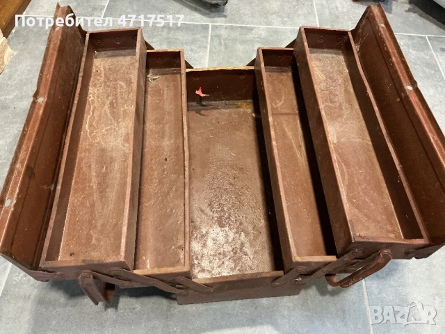 Метален куфар, снимка 4 - Куфари с инструменти - 53966774