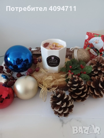 Декоративна свещ със соев восък и аромат на цветя