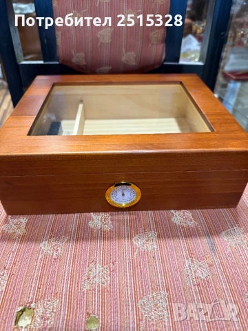 красив хумидор за пури кедрово дърво