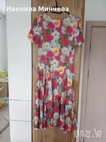Рокля с къс ръкав, снимка 2 - Рокли - 50373191