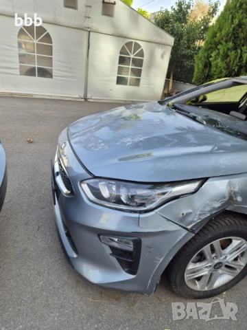 Броня предна комплект с решетки и халогени Kia Ceed 2018, снимка 2 - Части - 52406812