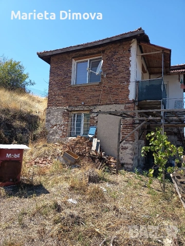 Продавам къща в село Козарско