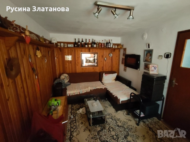 Продавам обзаведена двуетажна къща в с. Владо Тричков, снимка 4 - Къщи - 52330117