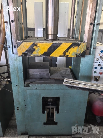 Търся работа за тази преса 60т хидравлична , снимка 4 - Други - 53159308