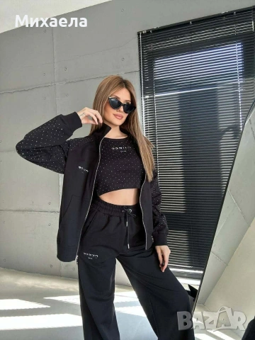 Дамски комплекти с камъчета Guess - три части - 39€ , снимка 2 - Спортни екипи - 53782596