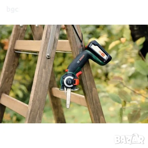 Електрически акумулаторен трион Bosch AdvancedCut 18, 18 V, 2.5 Ah, 65 мм 1600A00ZR8, снимка 5 - Други инструменти - 49628464