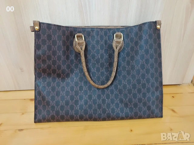 Дамска чанта (по модел на Майкъл Корс), снимка 4 - Чанти - 51005910