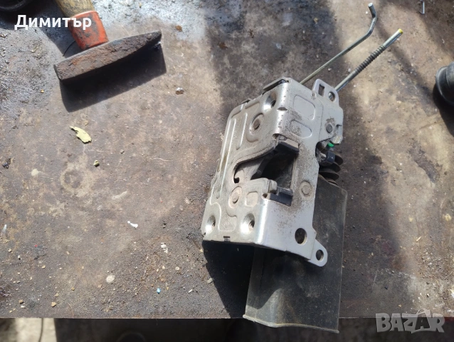 Брава Врата Предна Лява За Дачия Логан МЦВ 2007г / Dacia Logan MCV 2007y