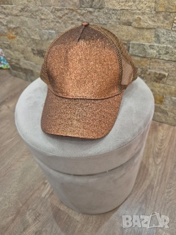 Нова шапка с блясък , снимка 4 - Шапки - 51290508