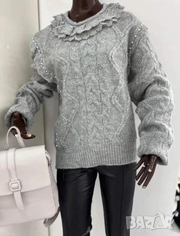 пуловер с дантела и перли 