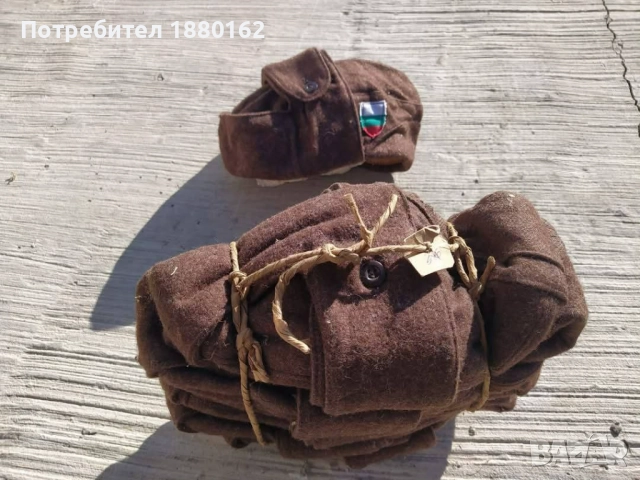 Войнишки кепета, снимка 3 - Антикварни и старинни предмети - 52222786