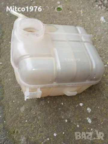 Казанче антифриз Opel Insignia, снимка 3 - Части - 49903240