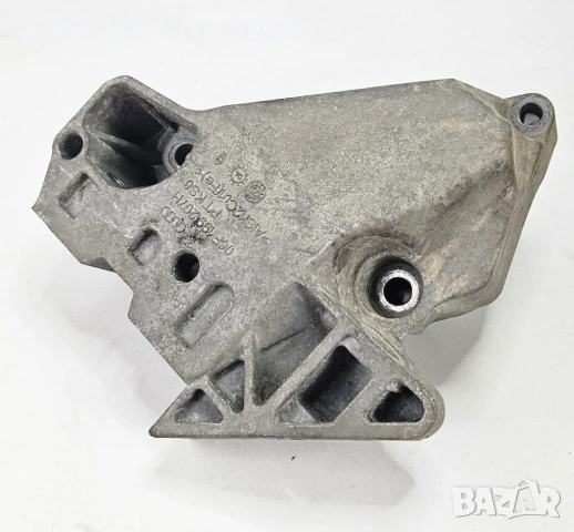 Лапа Двигател Фолксваген Голф 5+ VW Golf 5 Plus 2.0 Fsi 150кс OEM 06f199207h