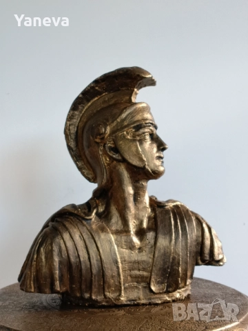 Центурион, авторска скулптура, бюст на рилски воин. 