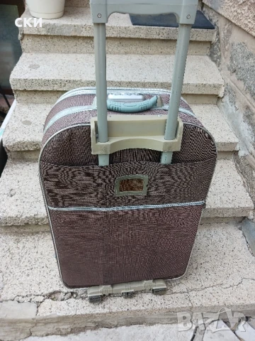 куфар плат в.70см ш.50см д.30см с колелца, снимка 3 - Куфари - 50551779