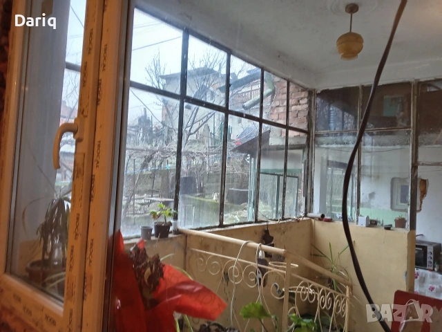 Продава се къща с гараж, снимка 5 - Къщи - 54142779