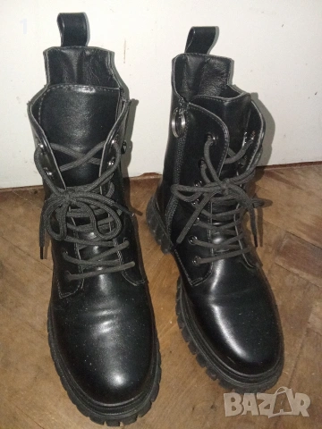 Дамски боти номер 36