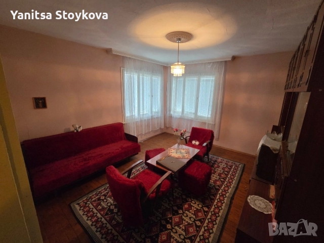 Двуетажна къща на 7км от Пловдив, снимка 9 - Къщи - 52817323