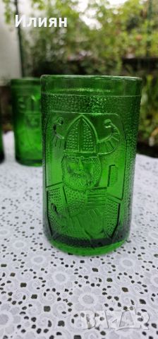 Винтидж зелени стъклени чаши за бира  с изображение на викингски воин., снимка 7 - Чаши - 46475749