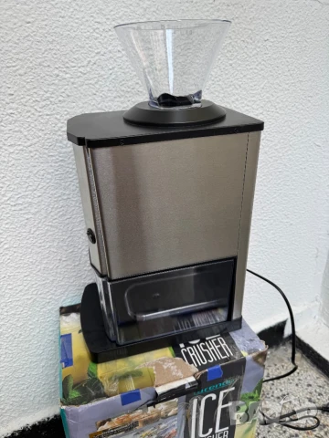 Електрическа Машина за Разбиване на Лед - Arendo Ice Crusher 304946, Блендер!, снимка 5 - Блендери - 50737745
