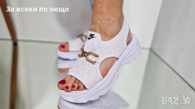 Nike Дамски Бели Сандали С Метален Акцент Найк Код P595, снимка 9 - Сандали - 50427719