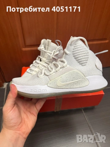 Обувки Nike HYPERDUNK , снимка 2 - Маратонки - 53780921