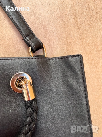Черна елегантна чанта, снимка 3 - Чанти - 53973922