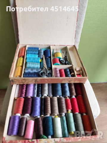 Макари за шевна машина в кутия 