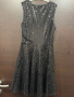 Черна рокля с паети 