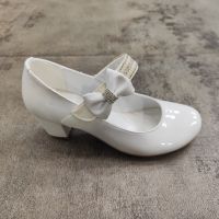 Детски елегантни обувки с токче в бяло/как/Б68, снимка 1 - Детски обувки - 45450483