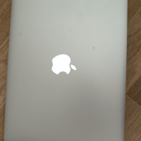 MacBook Air , снимка 2 - Лаптопи за дома - 45055668