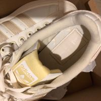 Продавам оригинални маратонки Adidas Parley Superstar, снимка 2 - Маратонки - 45687650