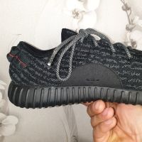 Оригинални маратонки adidas Yeezy Boost 350 Pirate Black (2015)  номер 45 ,5-46, снимка 15 - Маратонки - 40684156