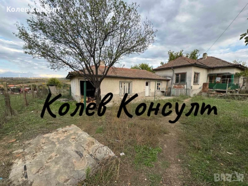 Продавам къща с. Помощник , снимка 1