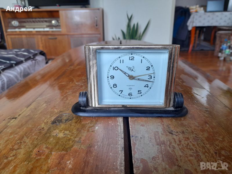 Стар настолен часовник будилник Пионер, снимка 1