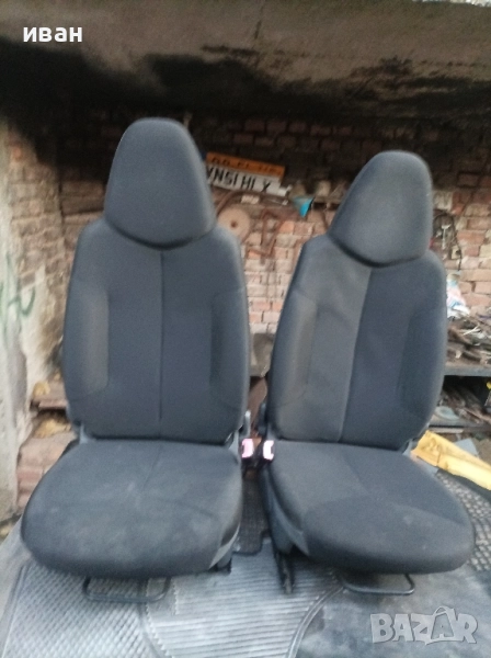 Предни седалки за Тойота Айго 2 врати. 2009 год., снимка 1