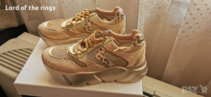 Оригинални маркови дамски маратонки/ сникърси VOILE BLANCHE - 36 номер, снимка 1