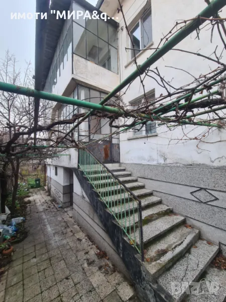 КЪЩА в кв. Изгрев, град Хасково, снимка 1