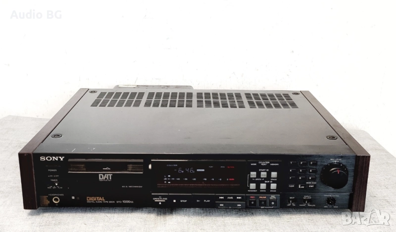 цифров дек DAT Sony DTC-1000ES Top, снимка 1