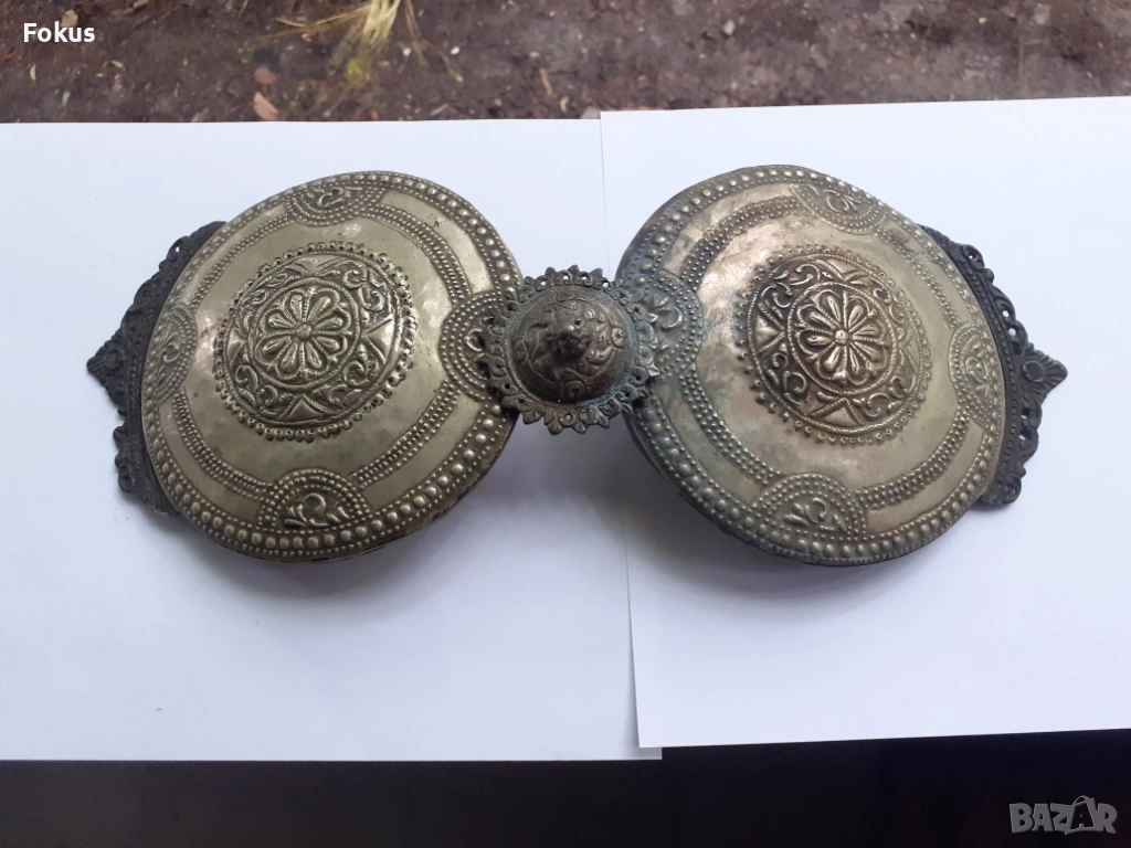 Голяма стара пафта пафти чапрази - сачан - за носия, снимка 1