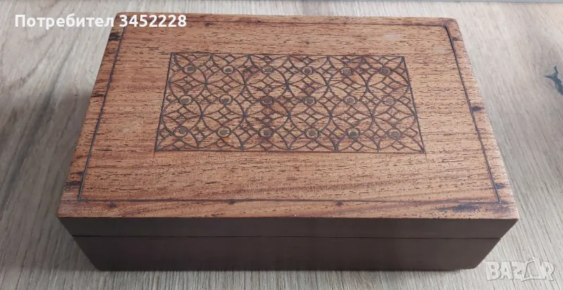 кутия дървена масивна за ценители отлична , снимка 1