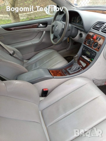 Mercedes Benz CLK 200, снимка 8 - Автомобили и джипове - 54100092