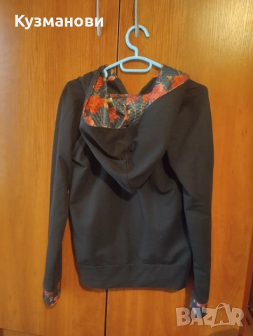 Дамски суитшърт , снимка 2 - Суичъри - 52095917