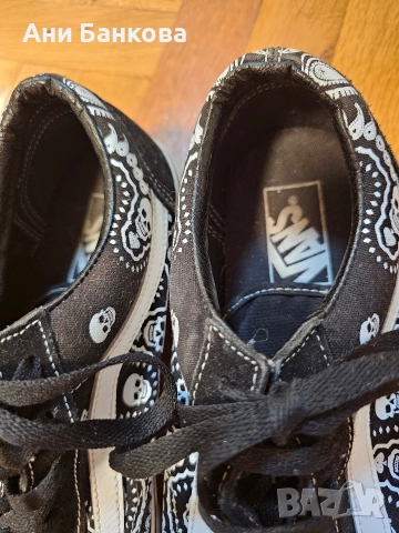 ​Vans Old Skool Bandana Skull – Оригинални кецове №43 (28 см), снимка 2 - Маратонки - 52939971