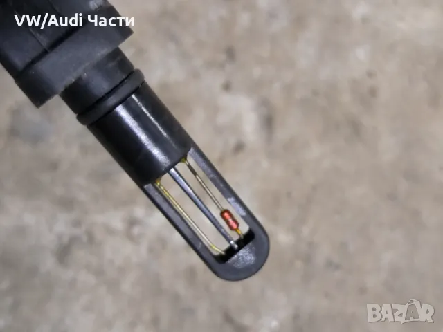 Датчик температура входящ въздух за VW Audi Seat Skoda Ауди Сеат Шкода Голф 06B905379A, снимка 2 - Части - 49946282